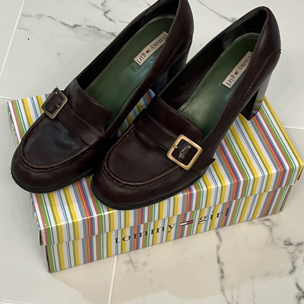Tommy Hilfiger brown leather chunky heel